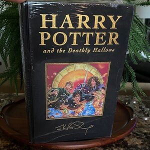 First Edition Harry Potter and the Deathly Hallows Hardcover - Black & Gold